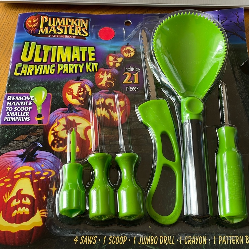 Pumpkin Masters® 21 Piece Ultimate Carving Party Kit NEW